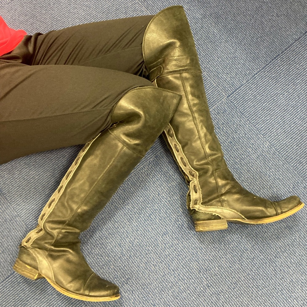 FESTIVAL BOOTS sz 38 made in Spain leather over the knee black distress backzip